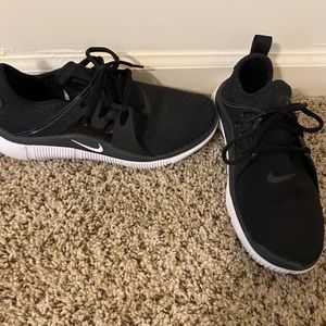 Never worn Nike tennis